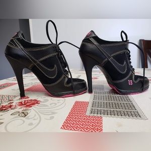 Nike SB Dunk Stiletto High Heels Black Pink Size 7 BNW